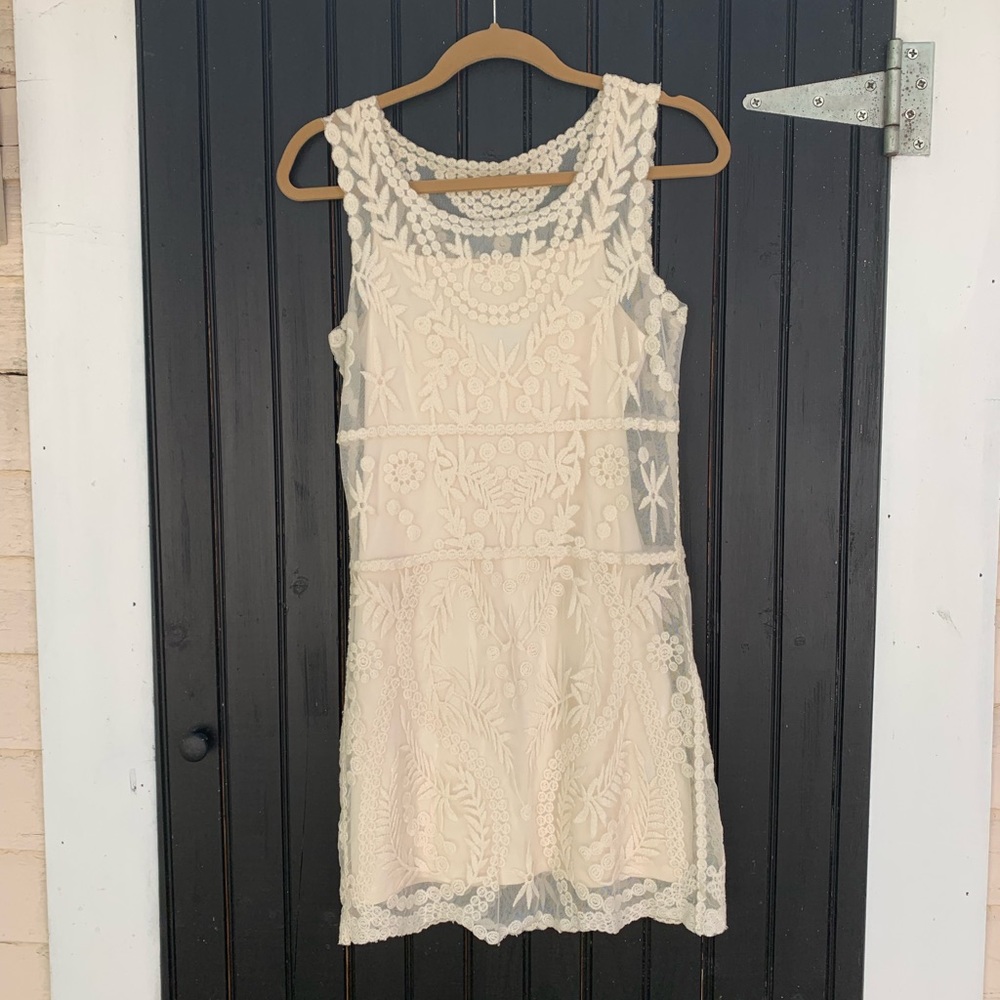 Express cream-colored lace dress
